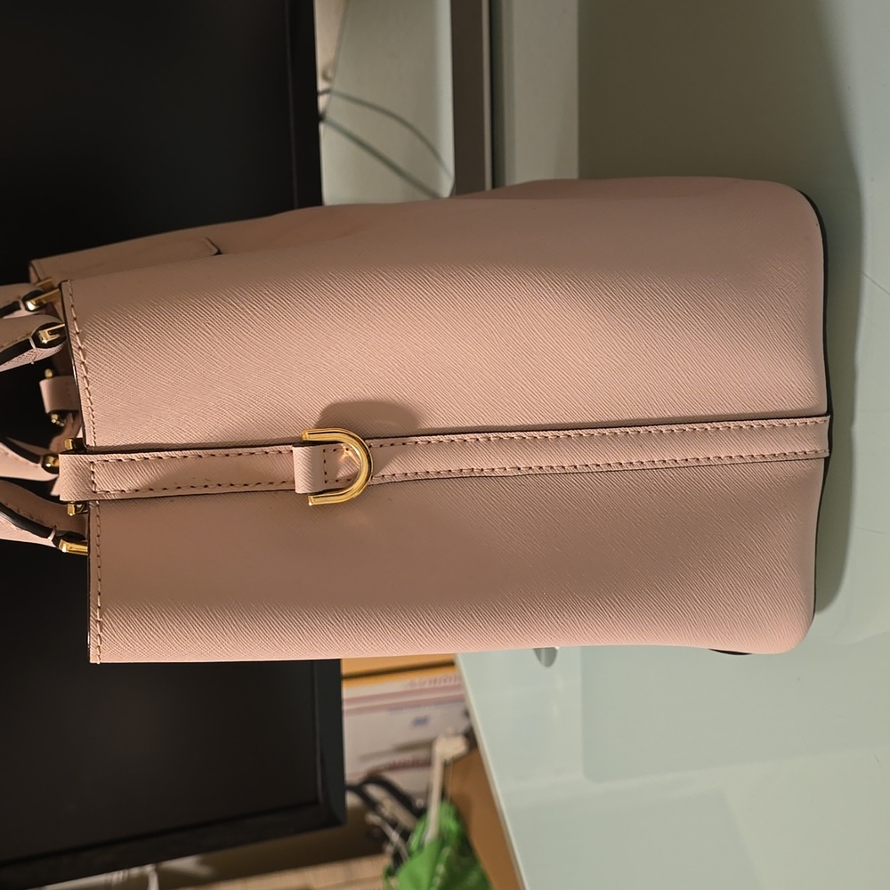 Michael Kors Bag with Crossbody Strap - Picture 6 of 11
